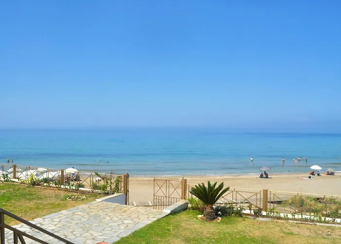 Beachfront 2-bed Luxury - Agios Gordios Corfu Greece