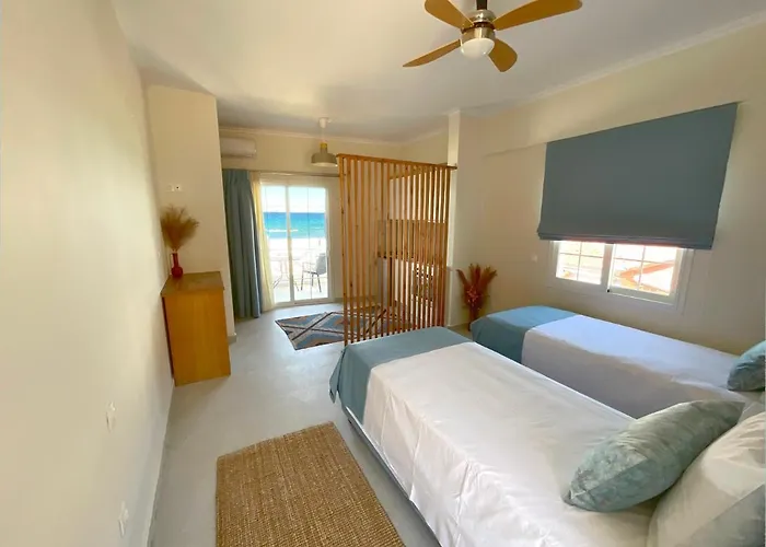 Beachfront 2-bed Luxury - Agios Gordios Corfu Greece Lägenhet Agios Gordios (Corfu)
