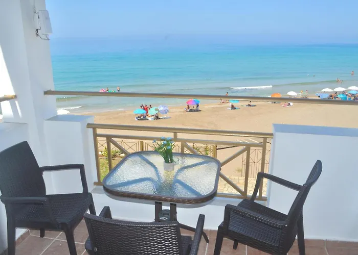 Beachfront 2-bed Luxury - Agios Gordios Corfu Greece Agios Gordios (Corfu)