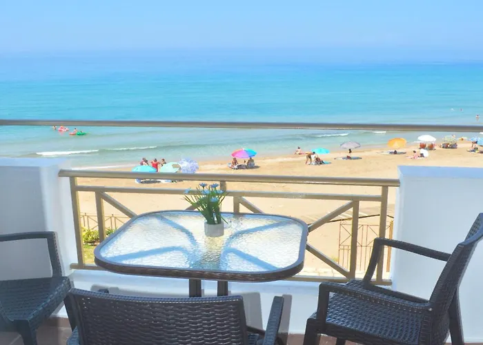 Beachfront 2-bed Luxury - Agios Gordios Corfu Greece Lägenhet Agios Gordios (Corfu)