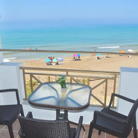 Beachfront 2-bed Luxury - Agios Gordios Corfu Greece アギオス・ゴルディオス
