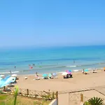 Апартаменты Beachfront 2-bed Luxury - Agios Gordios Corfu Greece