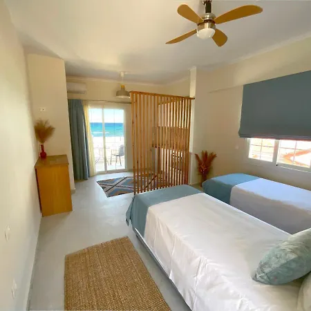 Beachfront 2-bed Luxury - Agios Gordios Corfu Greece Apartament Agios Gordios (Corfu)