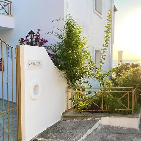 Beachfront 2-bed Luxury - Agios Gordios, Corfu, Greece Lägenhet *